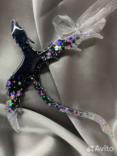 Новогодние игрушки символ года