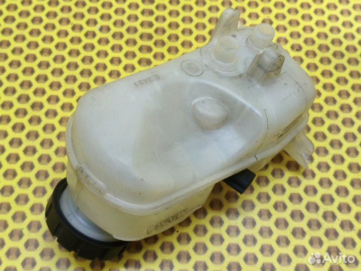 Бачок главного тормозного цилиндра Renault Arkana