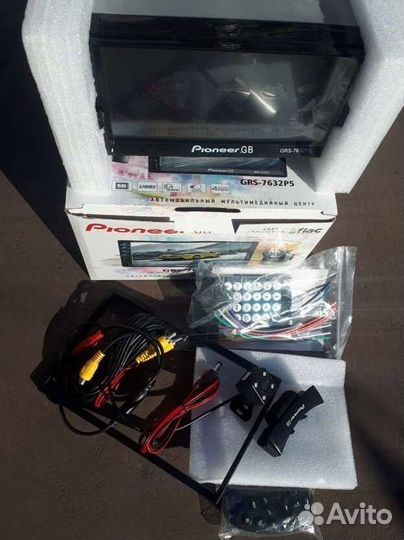 Автомобильный мультимедийный центр Pioneer