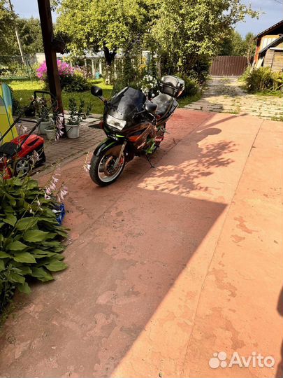 Мотоцикл кавасаки zzr400-2