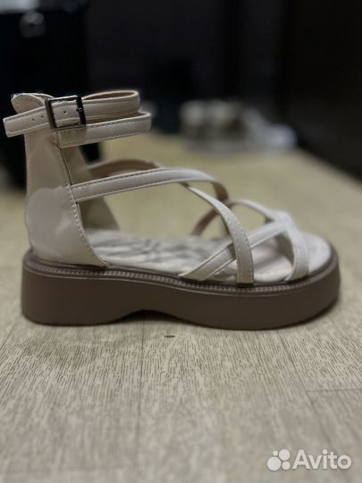 Босоножки женские 36-37 размер стелька 23 см