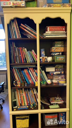 Стеллаж книжный Drexel Heritage деревянный