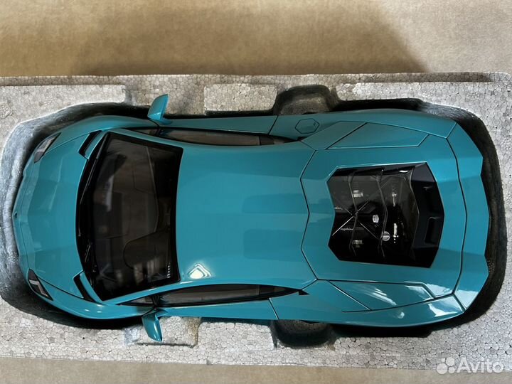 Lamborghini Aventador LP 700-4 Autoart 1:18