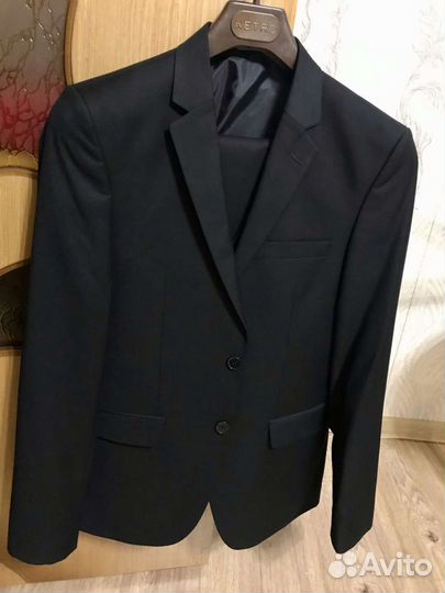 Продаётся костюм