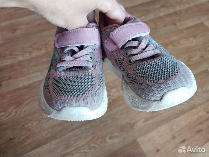 Кроссовки для девочки 26