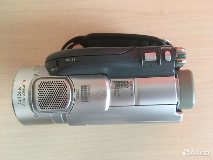 Продам видеокамеру sony
