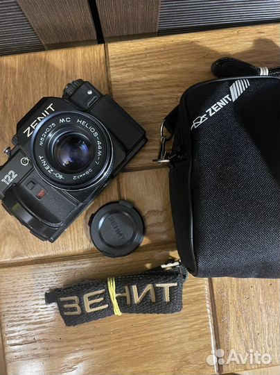 Пленочный фотоаппарат « зенит 122»