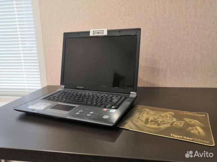 Ноутбук asus