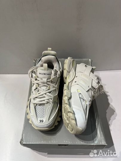 Balenciaga track