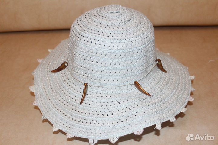 Шляпа женская соломенная