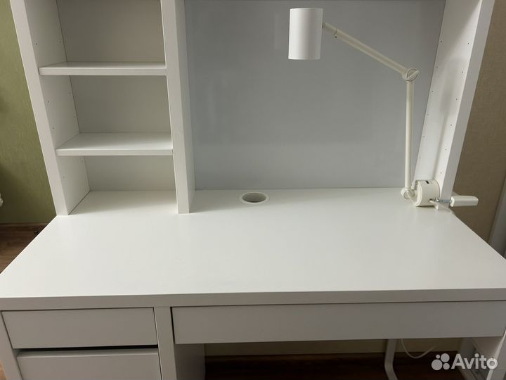 Письменный стол IKEA микке