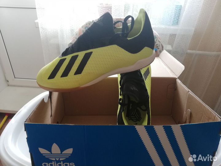 Футзалки adidas