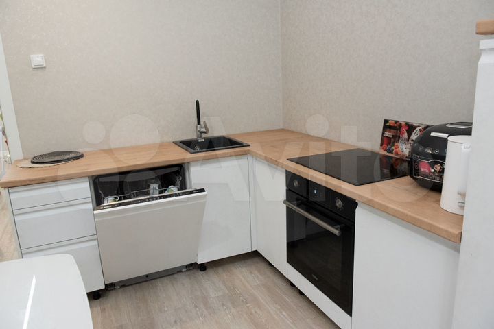 3-к. квартира, 97,8 м², 1/9 эт.