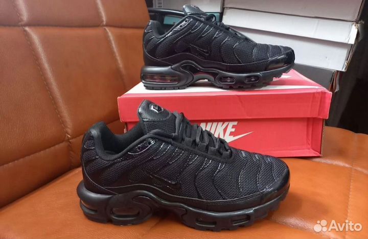 Кроссовки Nike Air Max Tn Plus