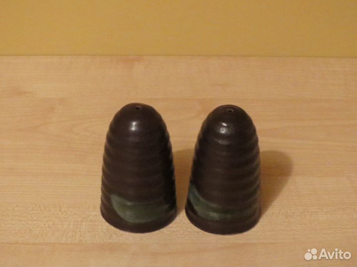 Японские солонка и перечница