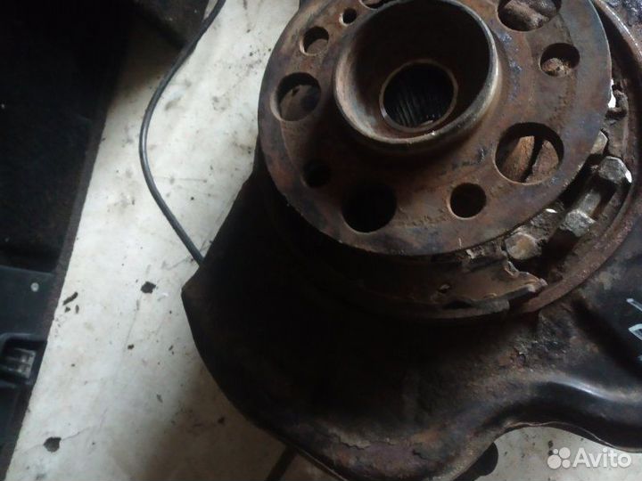 Кулак задний Mercedes-Benz S-Class W221