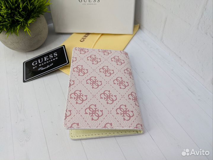 Обложка на паспорт guess