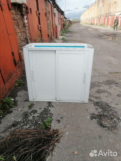 Алюминовый шкафчик бу