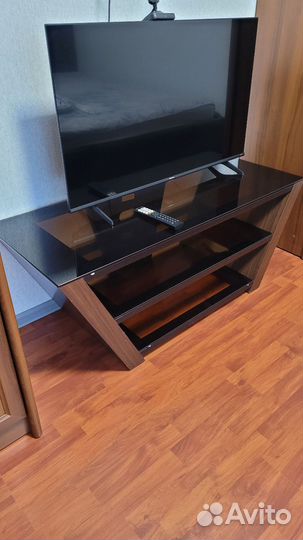 Тумба под телевизор