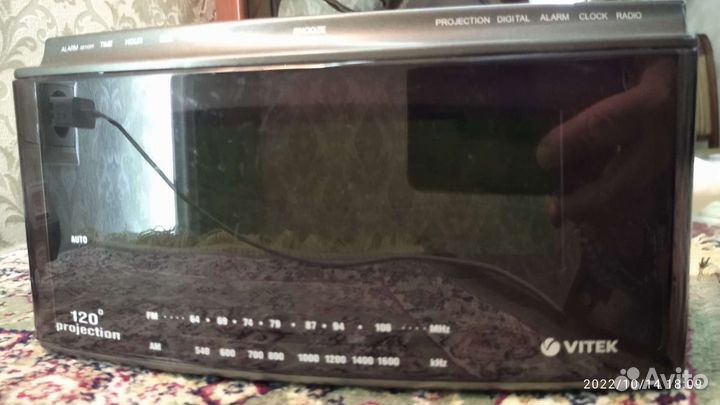 Радиочасы vitek