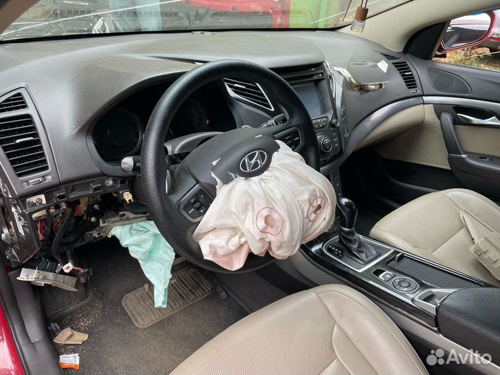 В разборе Hyundai I40 2012г
