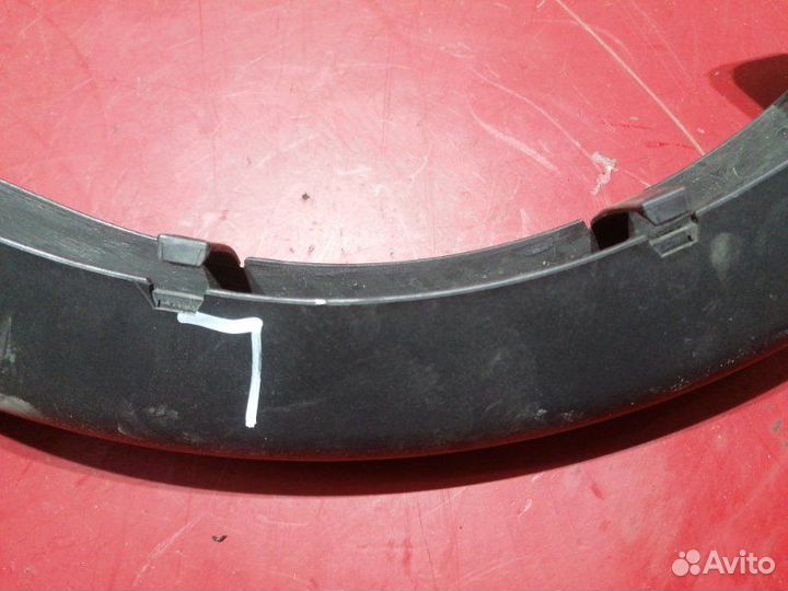 Накладка петли багажника левая Mercedes Benz