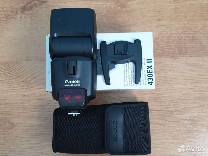 Вспышка камеры Canon 430EX II