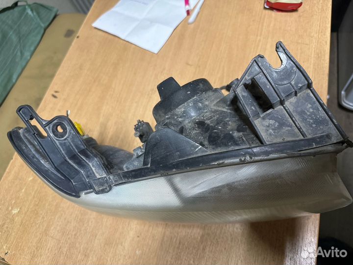 Фары Ford Maverick / Escape