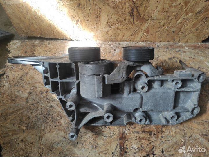 Кронштейн генератора Volvo Xc90 C30 D5244T18 2012