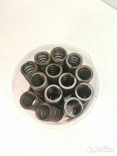 Пружина клапана Nissan Cefiro HC33 RB20DT