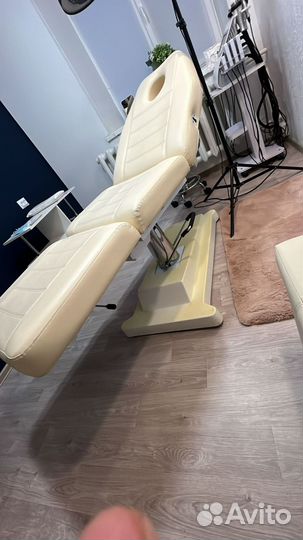 Кушетка косметологическая на гидравлике