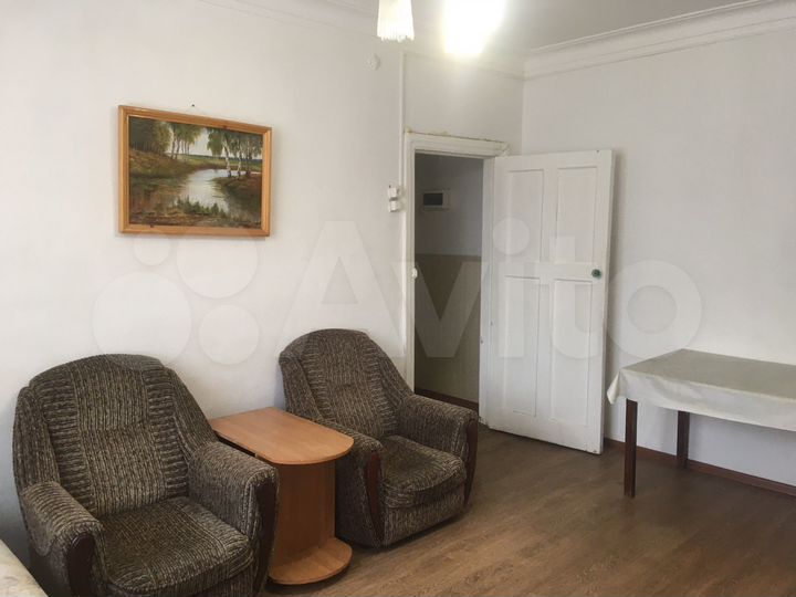 3-к. квартира, 40 м², 1/3 эт.