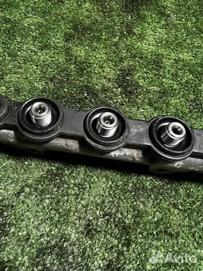 Топливная рампа Renault Laguna 3 2.0 M9R 744