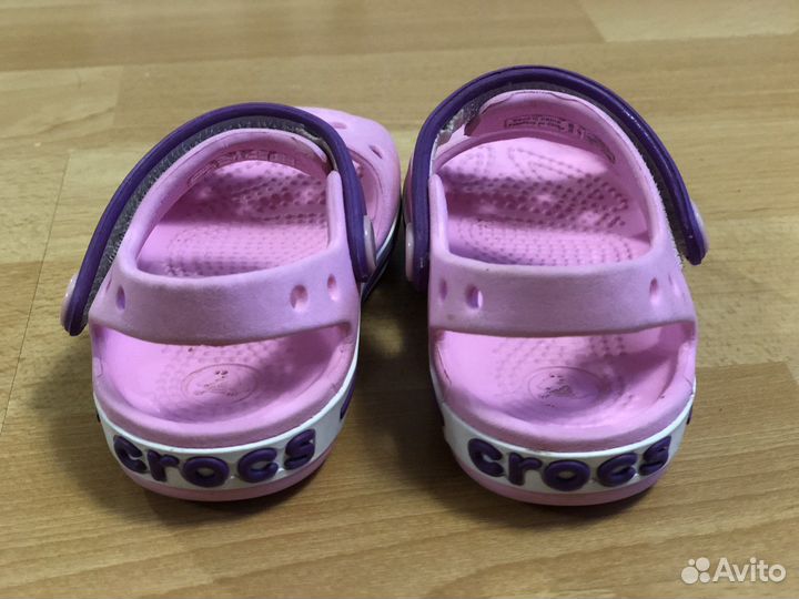 Сандали Crocs