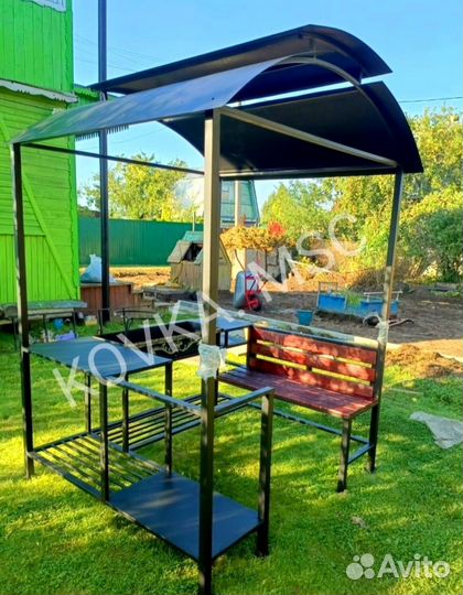 Мангал с крышей
