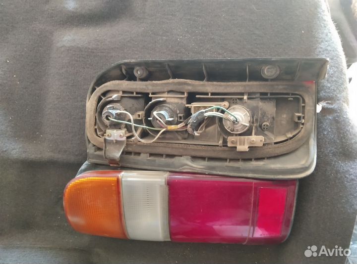 Фары на toyota hiace 106 кузов