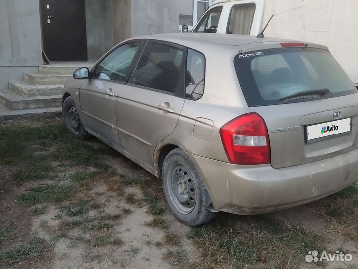 Kia Cerato 1.6 МТ, 2006, битый, 440 000 км