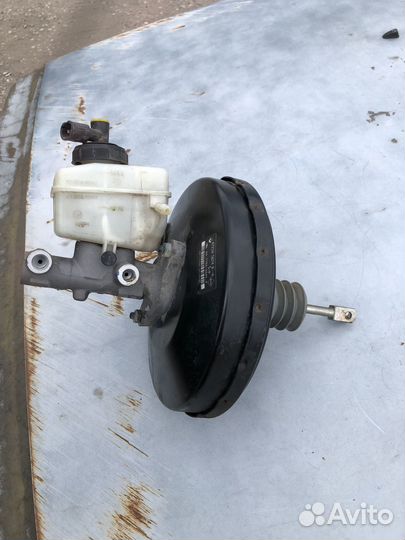 Вакумный усилитеть тормозов в сборе Renault