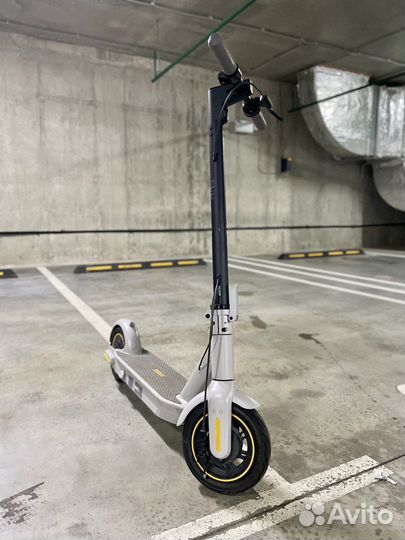 Электросамокат ninebot kickscooter max g30lp