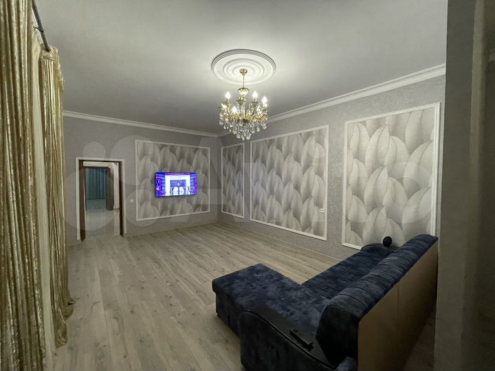 2-к. квартира, 80 м², 1/1 эт.