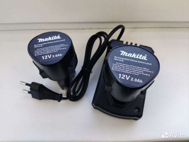 Шуруповерт Makita новый 12v