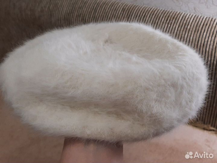 Берет женский ангора зимний