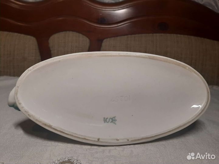 Фарфоровая статуэтка голуби/ петухи гдр фаянс