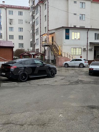 Гараж, > 30 м²
