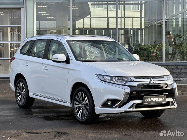 Mitsubishi Outlander 2.0 CVT, 2022, 32 км