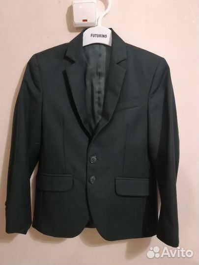 Пиджак зелёный для мальч и девочки 128 и 134 зел