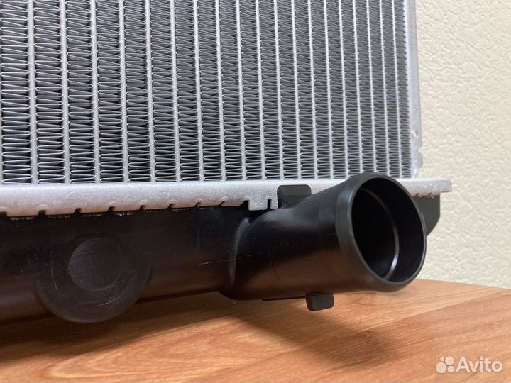 Радиатор охлаждения Тойота Марк 2 00