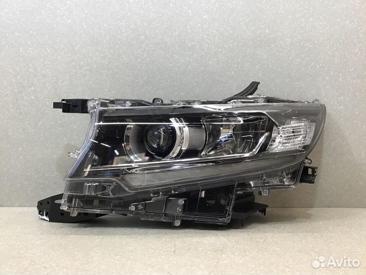 Фара левая Toyota Land Cruiser (150) -Prado 2009