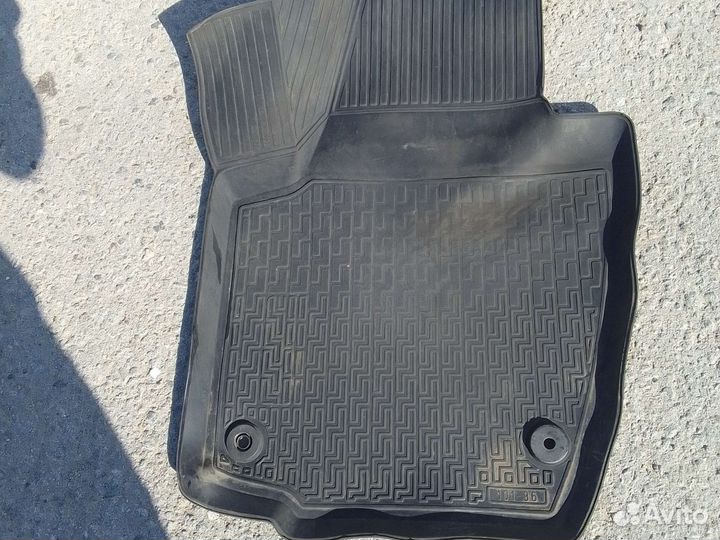 Коврики резиновые родные комплект в шкоду рапид