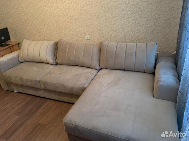Большой угловой диван бу